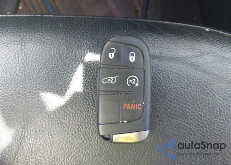 2018 Jeep Compass Limited 4X4 from USA, damaged, VIN 3C4NJDCB7JT210770